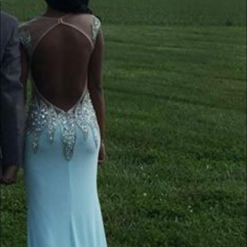PROM DRESS SIZE 0-2 - Picture 2 of 4